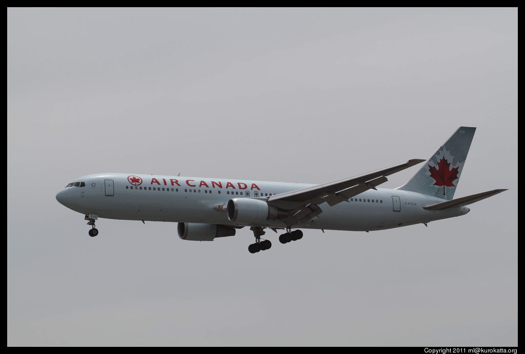 Air Canada C-FTCA