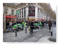 frottage des Champs-Élysées