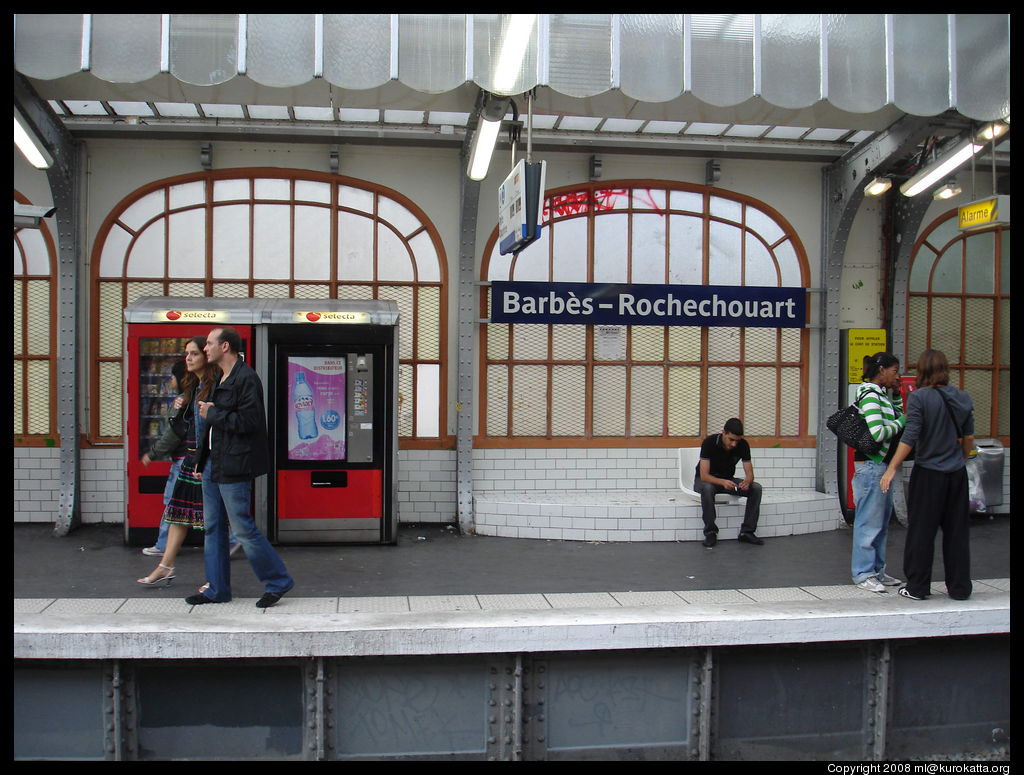 métro Barbès-Rochechouart