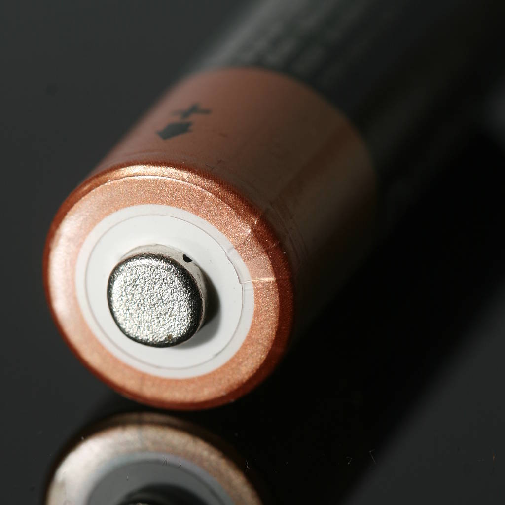 Duracell Coppertop AA alkaline battery
