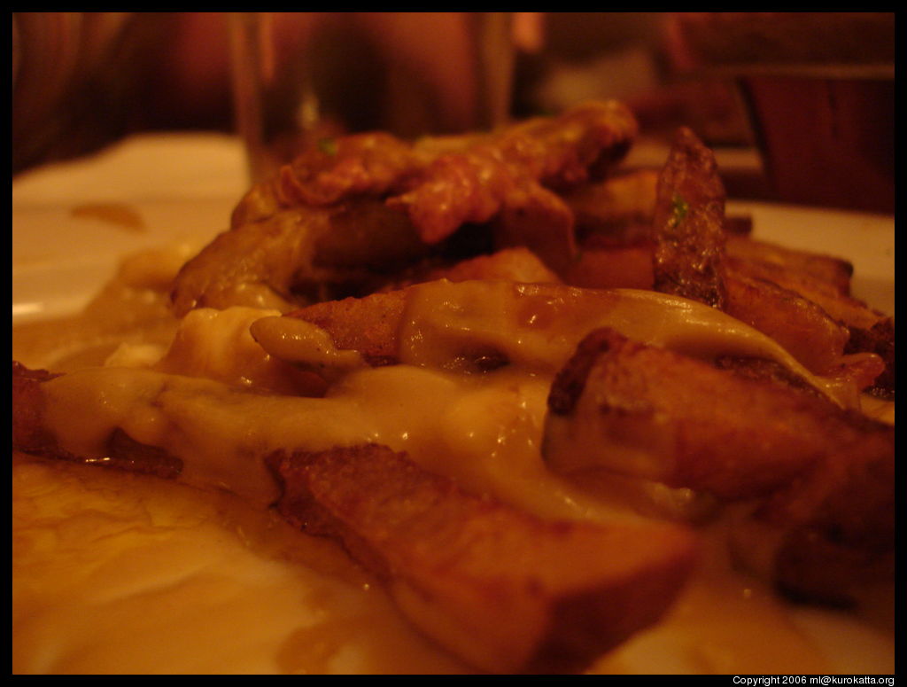 gastronomie québécoise: poutine au foie gras