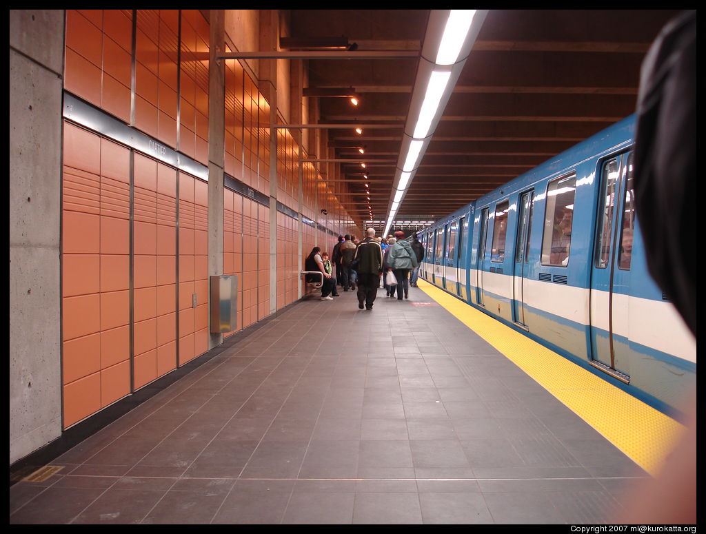 la station Cartier se vide à Laval