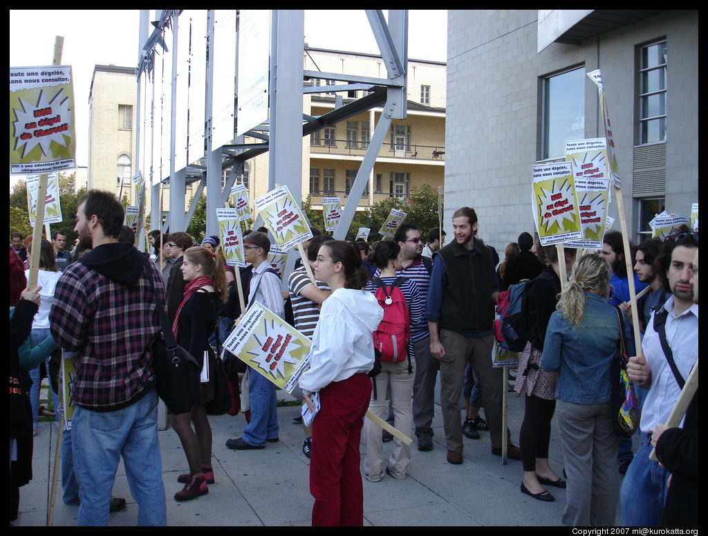 manifestation Charest à HEC