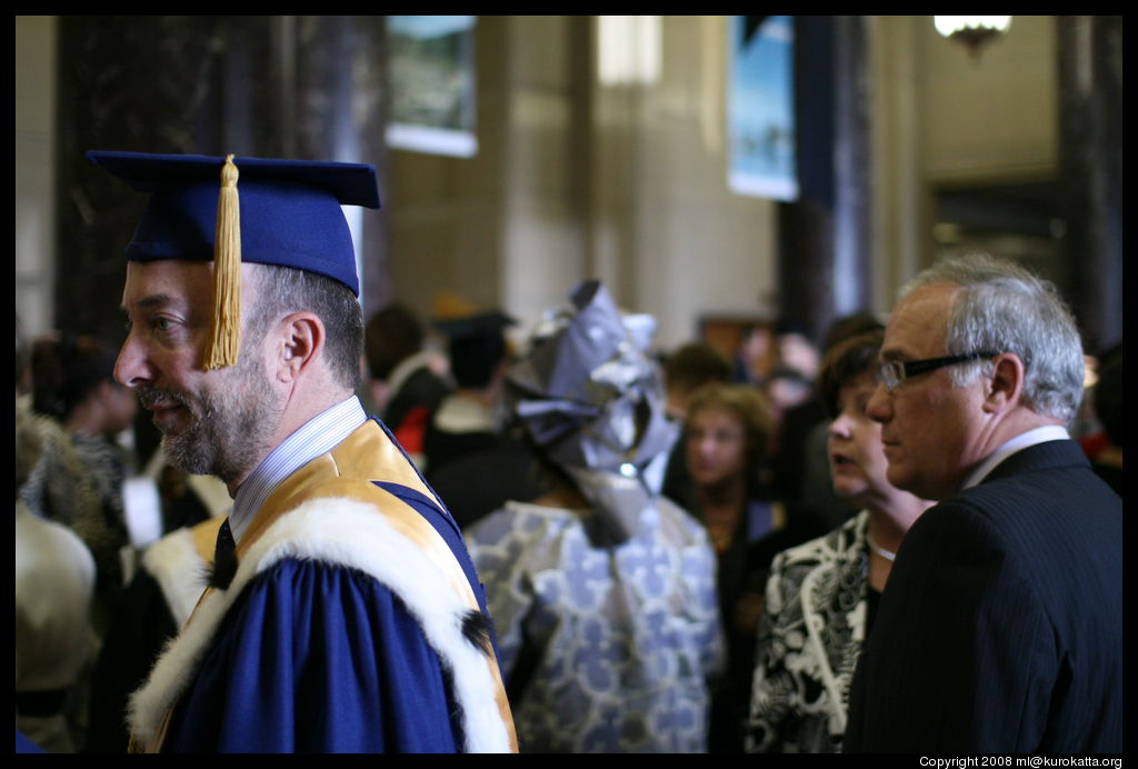 « Il m'intéresse pas du tout, cet enflé, avec son chapeau à la con. »