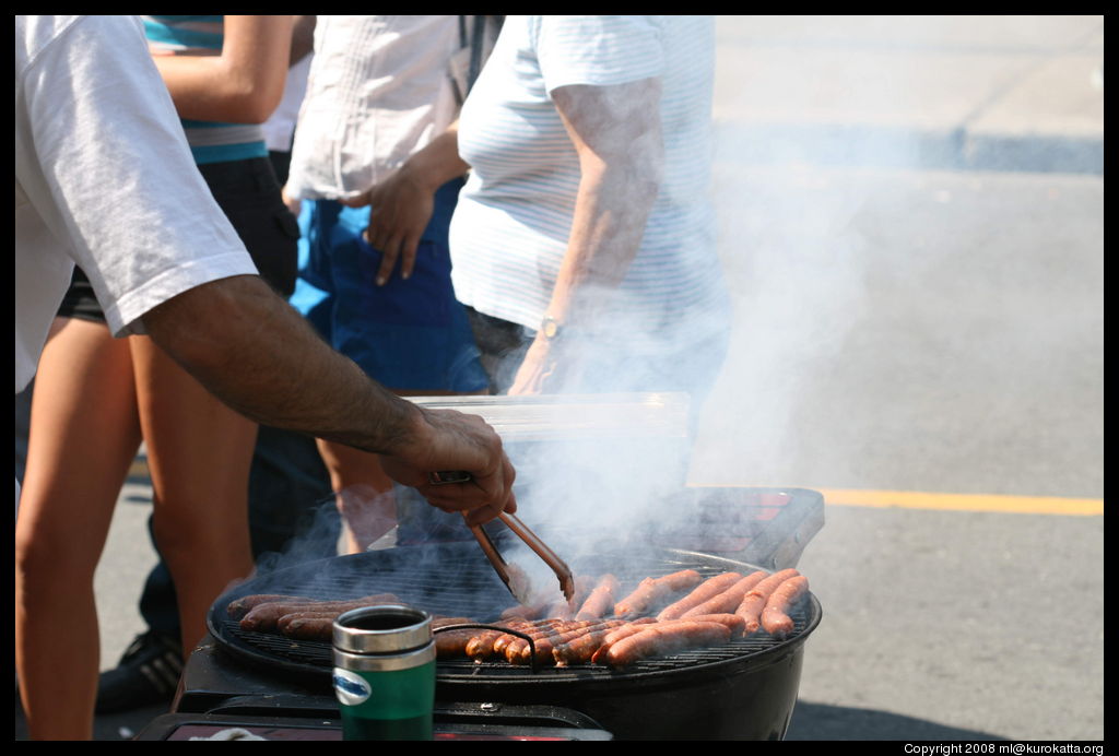 hot dogs et fumée