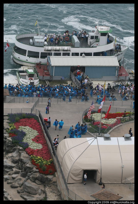 Niagara Falls - boat